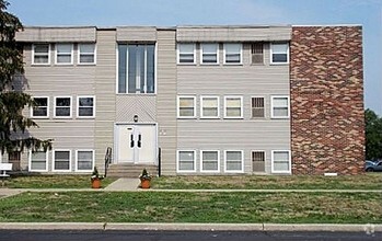 Building Photo - Seymour O'Brien Manor