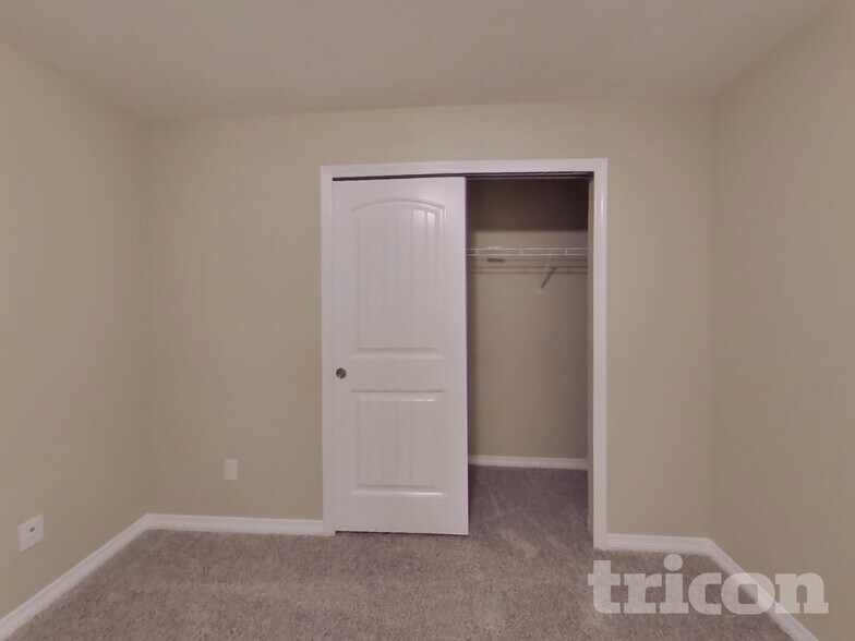 Building Photo - 6748 Lamine Dr