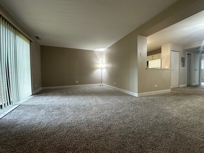 Building Photo - 2226 Abbeywood Dr