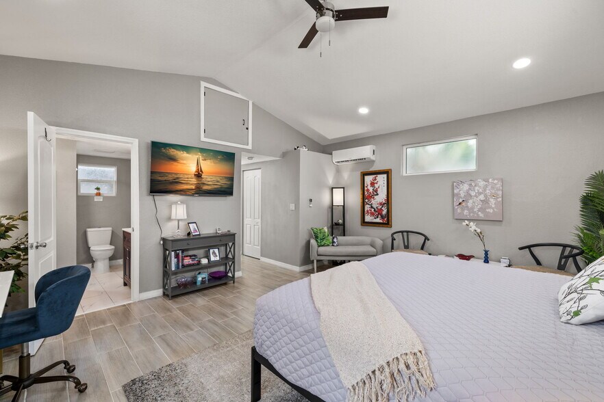 Building Photo - 3950 1st Ave N