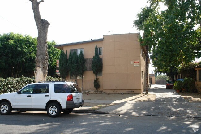 Building Photo - 14202 Sylvan St
