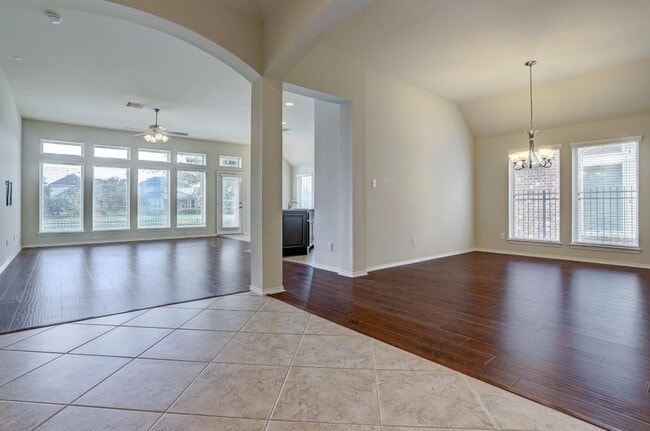 Building Photo - 26323 Crystal Cove Ln