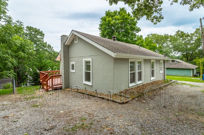 Building Photo - 416 Jadie Ln