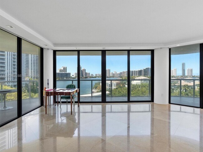 Building Photo - 4000 Island Blvd