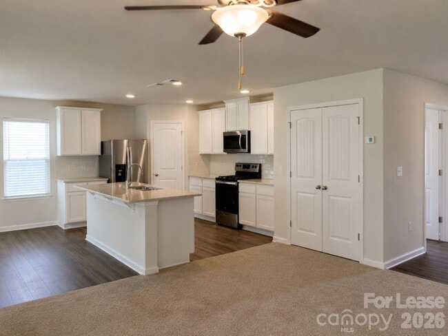 Building Photo - 9201 Creedmore Hills Dr