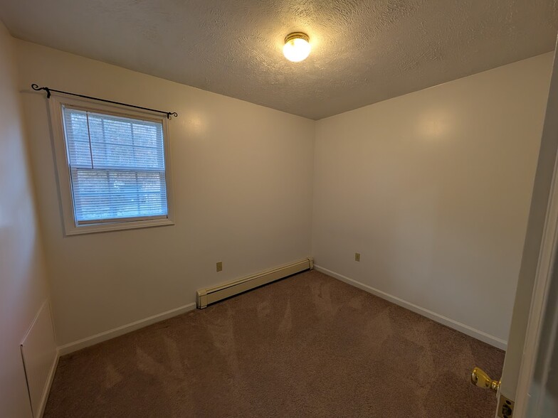 Building Photo - 1008 8th Ave