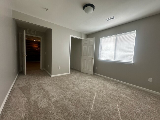 Building Photo - 1378 Constance Dr