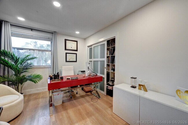 Building Photo - 9581 NW 9th Ct