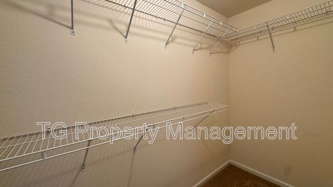 Building Photo - 24 Bush Pl