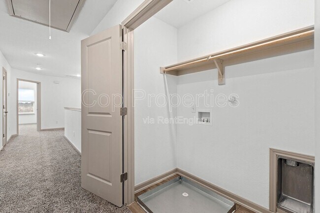 Building Photo - 7523 Gramercy Wy