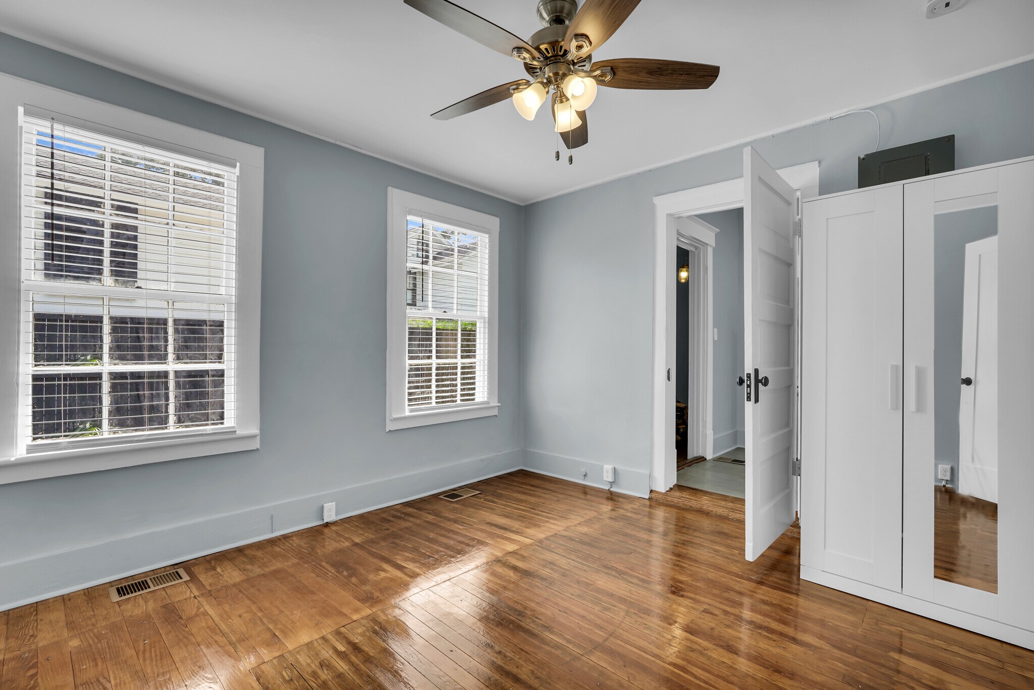 Downstairs Bedroom - 537 E 40th St