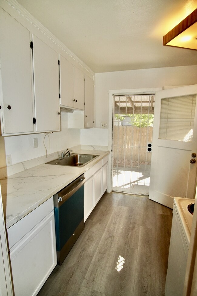 Building Photo - 2739 Kroy Way