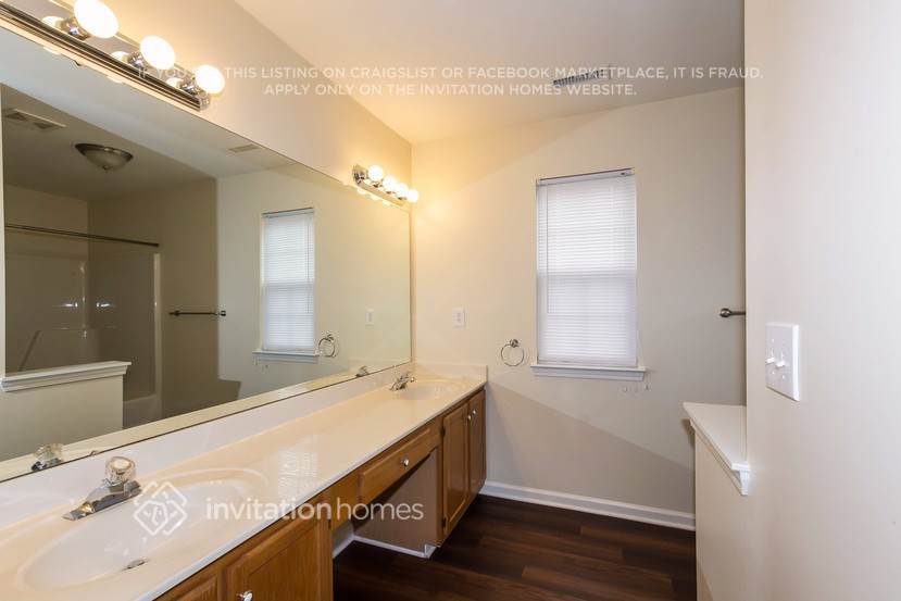 Building Photo - 9132 Swallowtail Ln