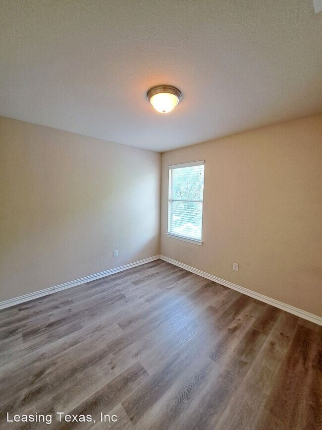 Building Photo - 3 br, 2.5 bath House - 749 River Hill Ln.