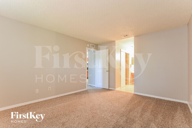 Building Photo - 710 Leeward Dr