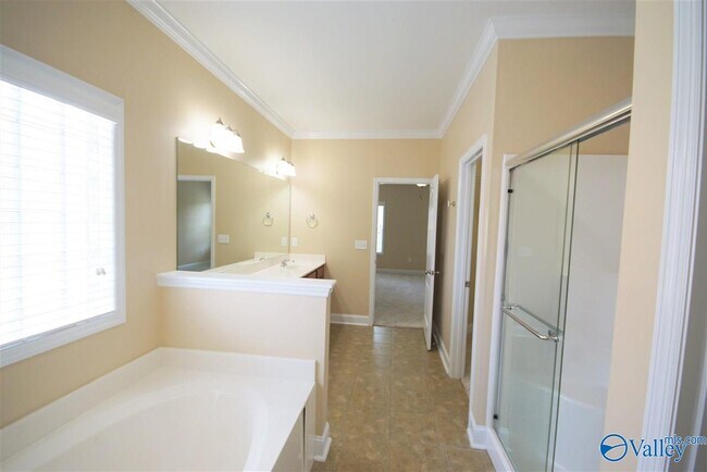 Building Photo - 106 Back Creek Cir NW