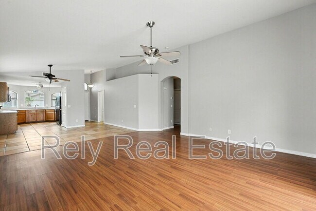 Building Photo - 12568 W Almeria Rd