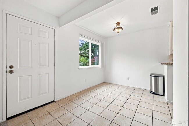Building Photo - 184 Agua Caliente Rd W