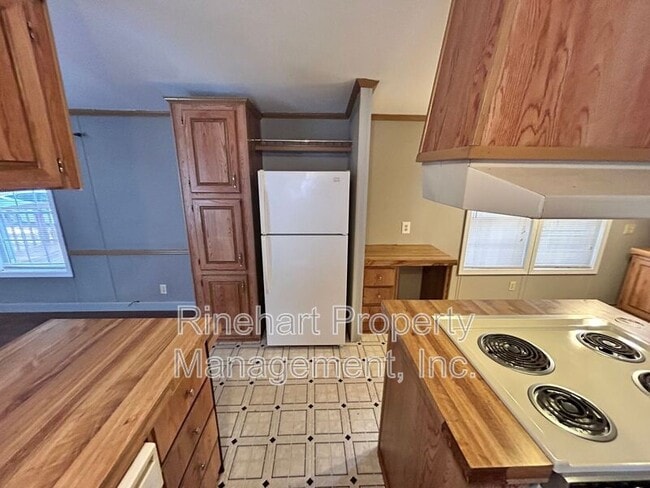 Building Photo - 1212 Stateline Rd