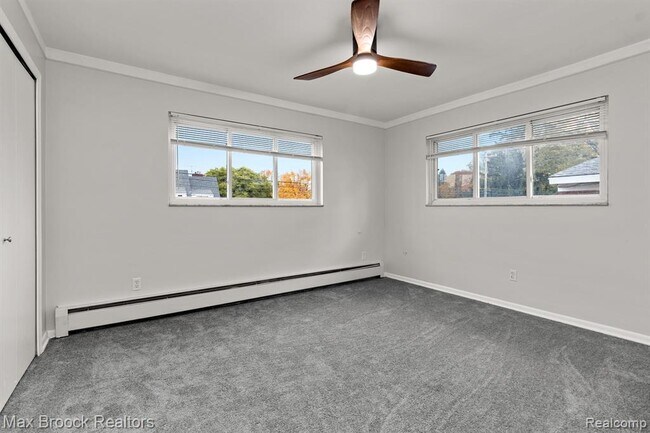 Building Photo - 15249 E 9 Mile Rd