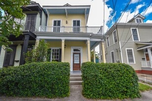 Building Photo - 1313 Coliseum St