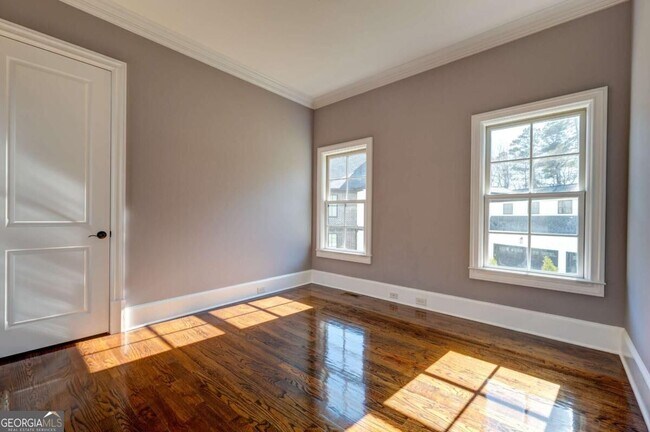 Building Photo - 1049 Highland Village Trail