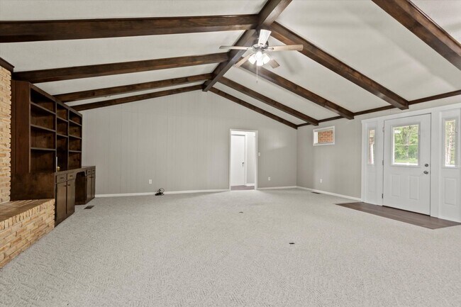 Building Photo - Charming Full Brick Home in Peaceful Count...