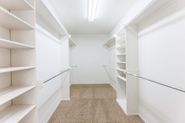 Building Photo - Spacious 3-Bedroom in Gated Community