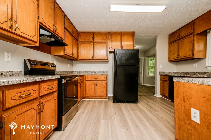 Building Photo - 525 Knollwood Dr