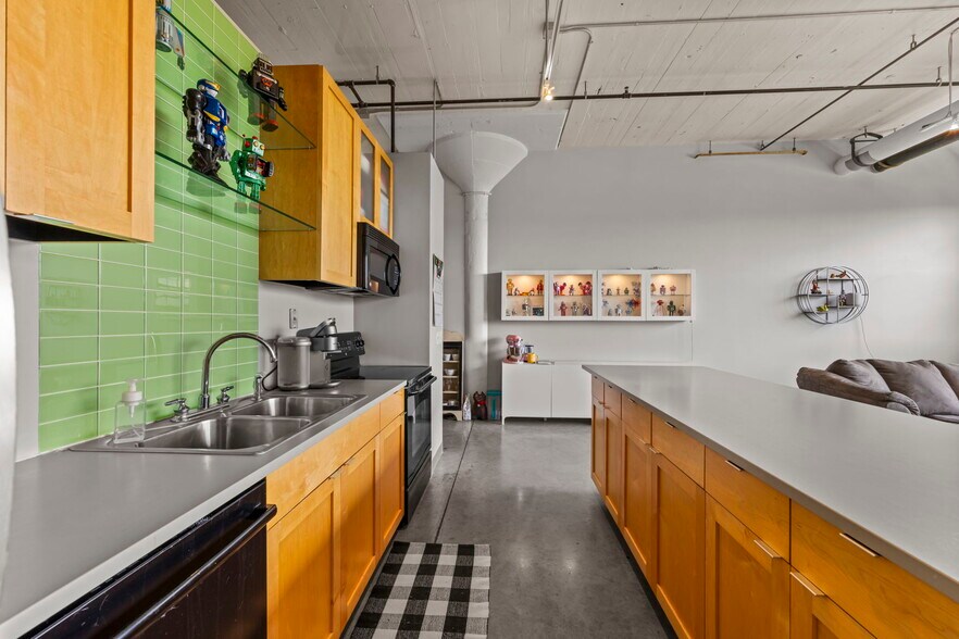 Building Photo - 730 Stinson Blvd