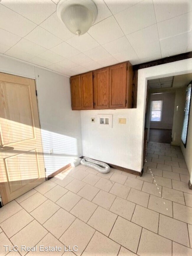 Building Photo - 3 br, 2 bath House - 439 N Washington St