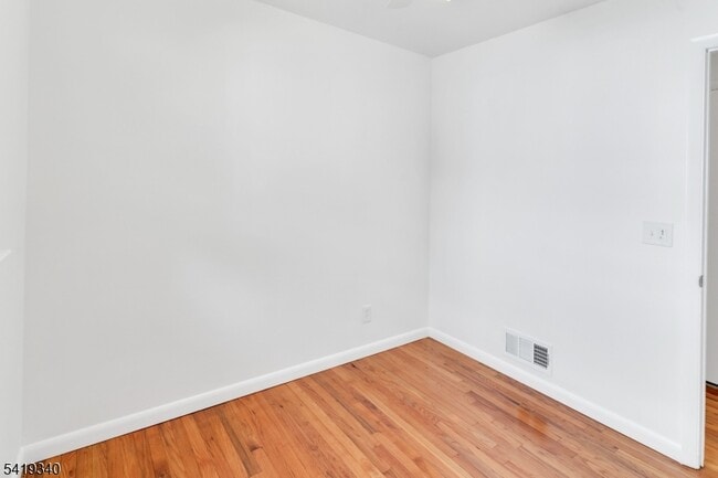 Building Photo - 80 White Meadow Rd