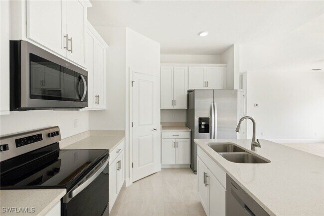 Building Photo - 16849 Castoro Dr