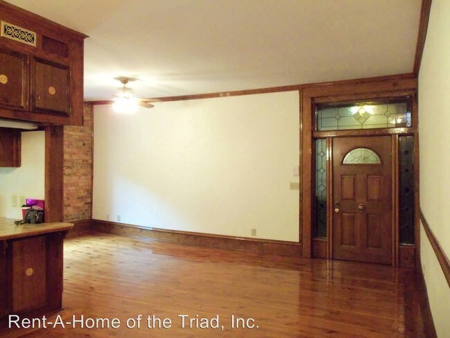 Building Photo - 602 S Elm St