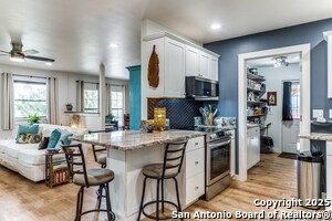 Building Photo - 103 Amber Dr