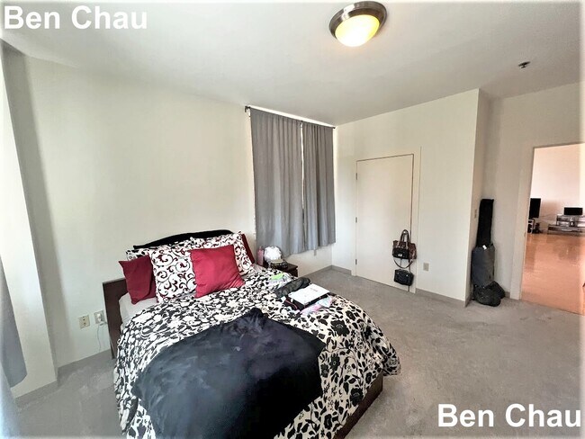 Building Photo - 234 Causeway St