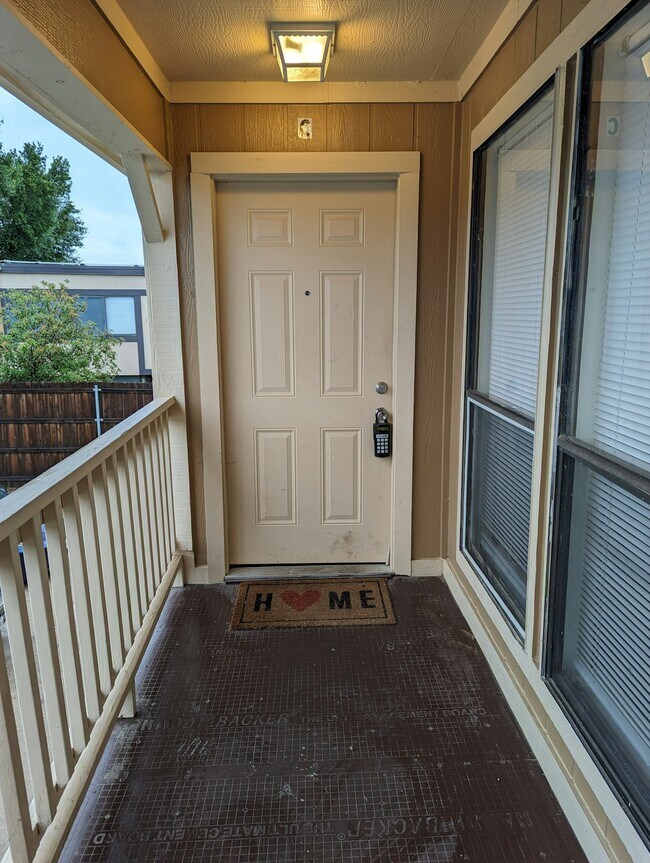 Building Photo - 8109 Foxfire Ln