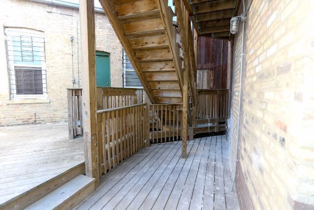 Building Photo - 1218 W Diversey Pkwy