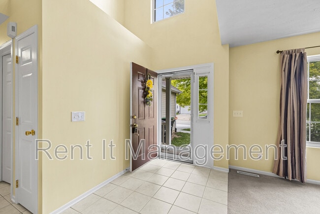 Building Photo - 5820 S 157th St