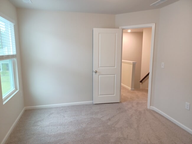 Building Photo - 1006 Depot Dr