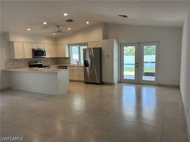 Building Photo - 630 105th Ave N