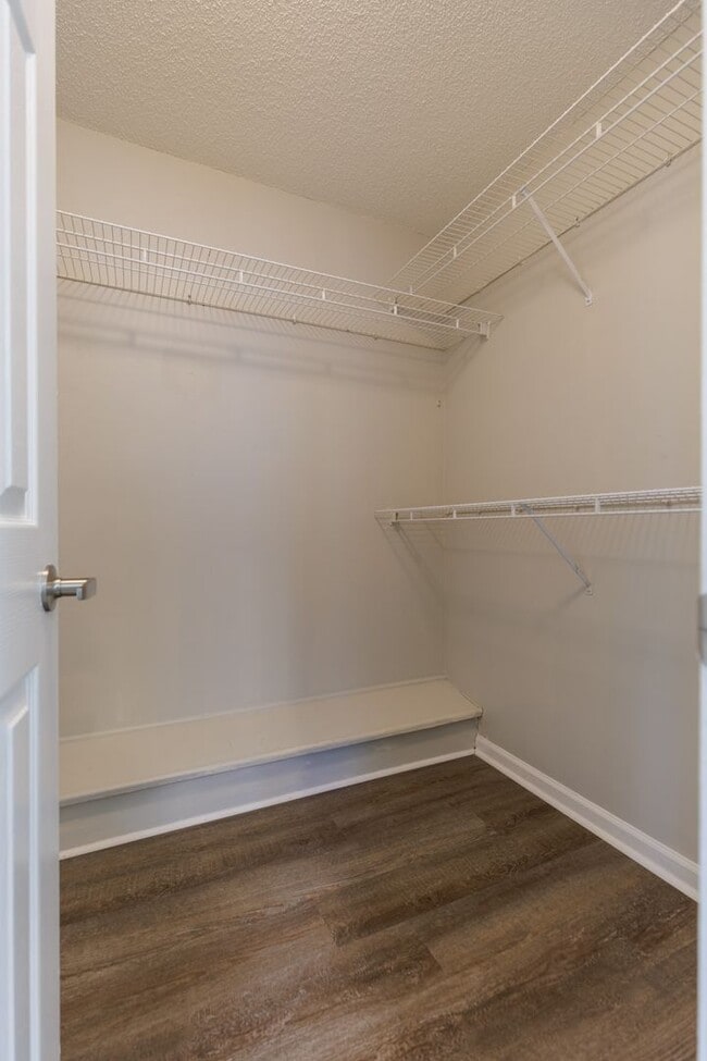 Building Photo - 3 Bedroom/2 Bath Home in Remerton