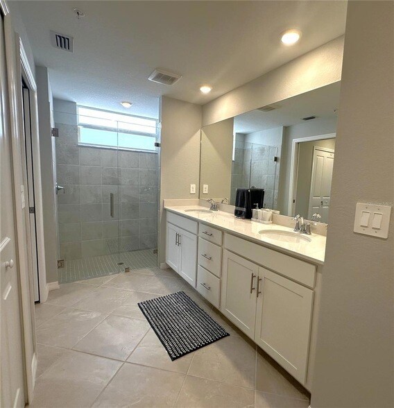 Building Photo - 14221 Heritage Landing Blvd