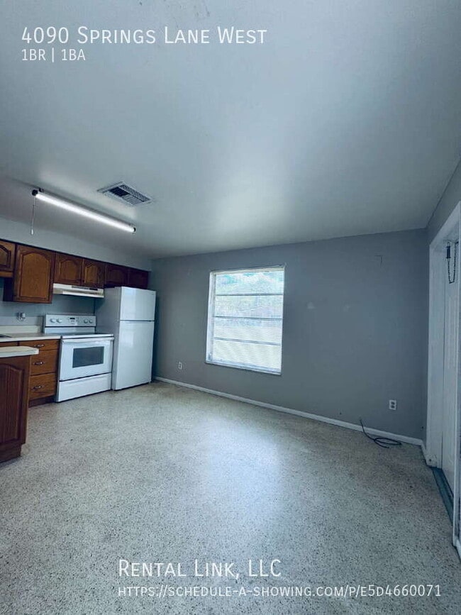 Building Photo - 4090 Springs Ln