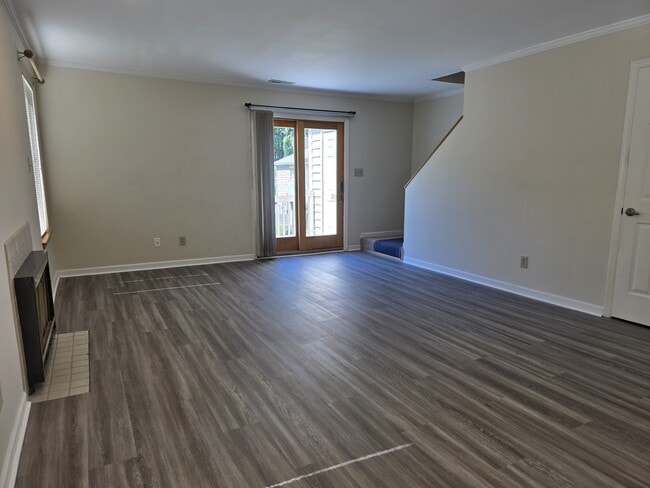 Building Photo - 6129 Old Plank Rd