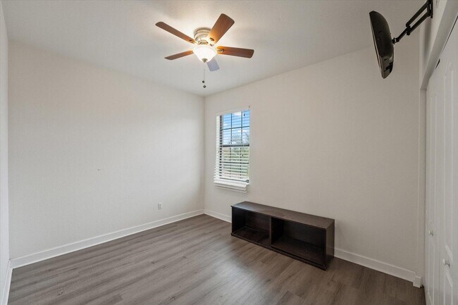 Building Photo - 8903 Sea Chase Dr