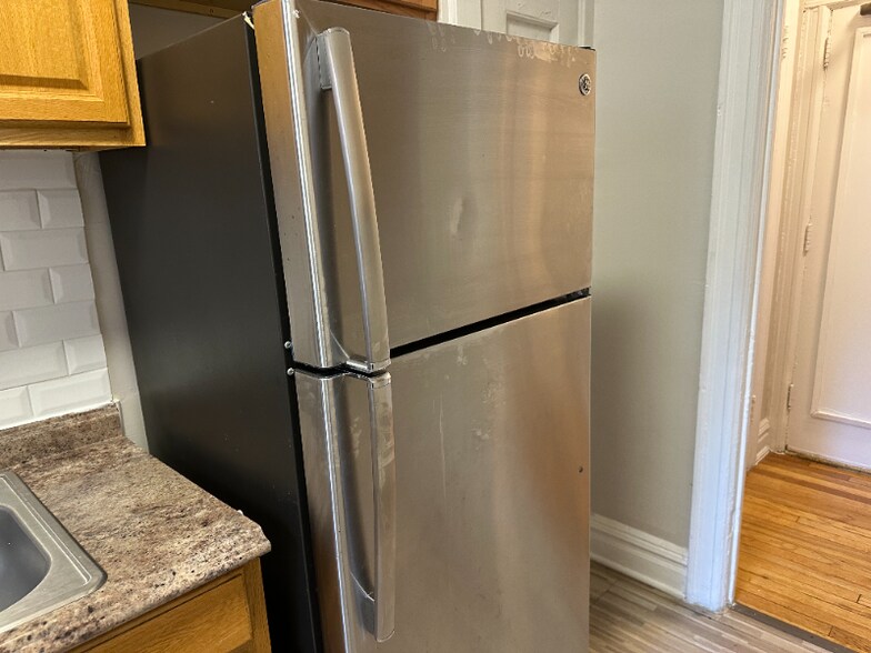 Building Photo - 115 Fairview Ave