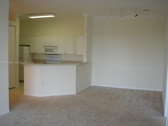 Building Photo - 4404 SW 160th Ave