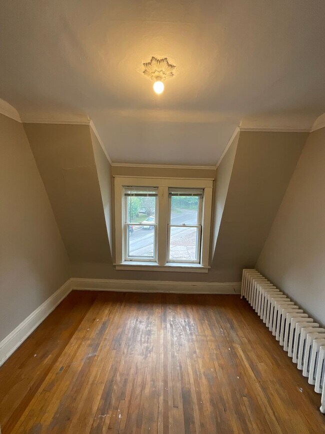 Building Photo - 601 Woodland Ave