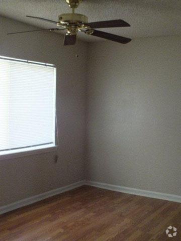 Living Room - Cedar Creek Apartment Homes